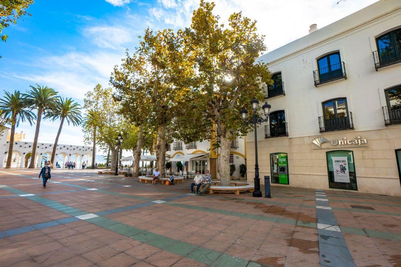 Apartmán Balcon De Europa 4 Menyber Nerja Exteriér fotografie