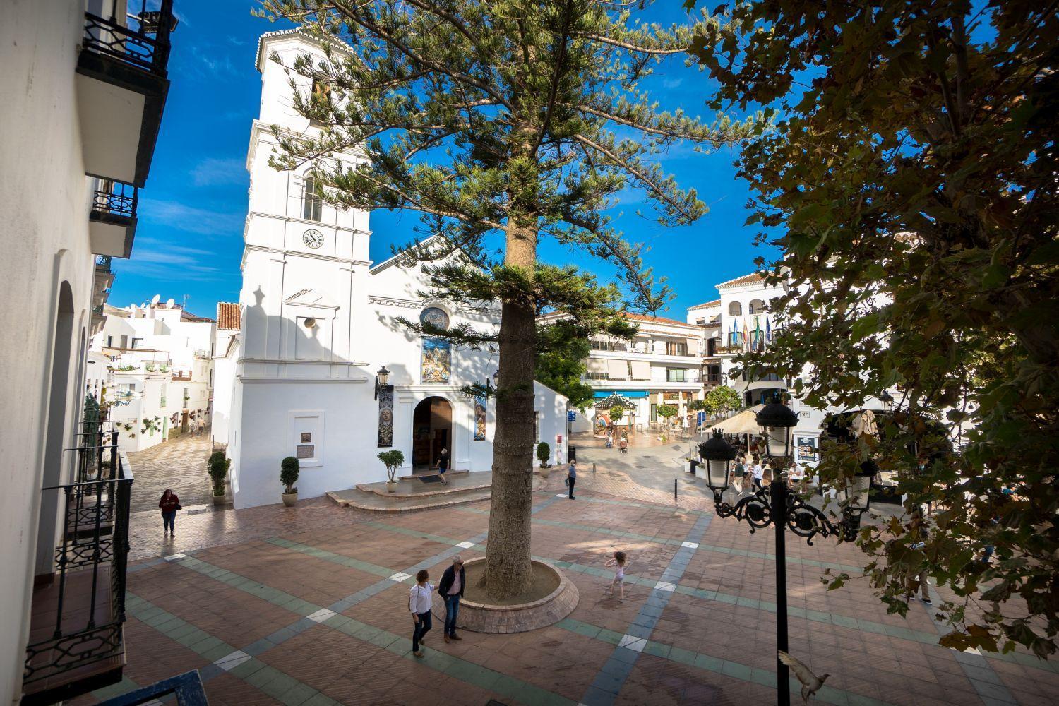 Apartmán Balcon De Europa 4 Menyber Nerja Exteriér fotografie